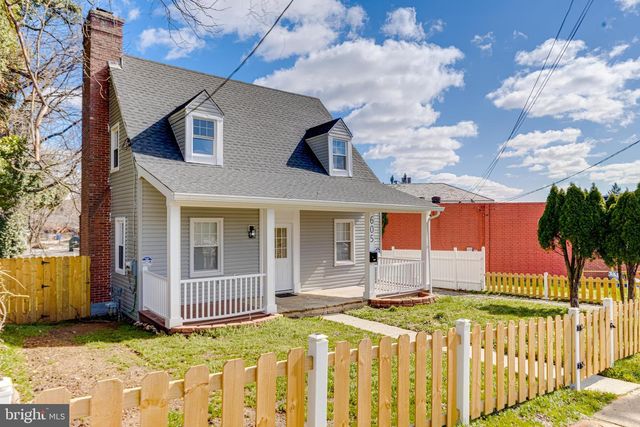 605 WALNUT AVE, Baltimore, MD 21229