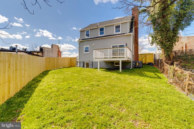 605 WALNUT AVE, Baltimore, MD 21229