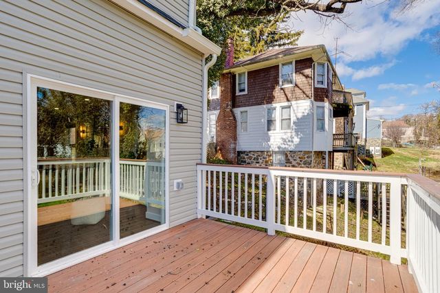 605 WALNUT AVE, Baltimore, MD 21229