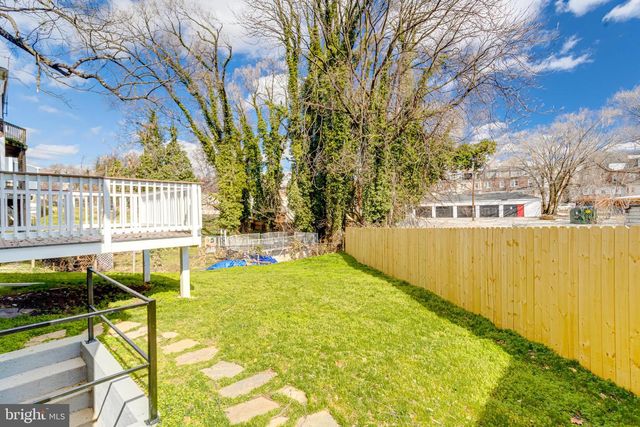 605 WALNUT AVE, Baltimore, MD 21229