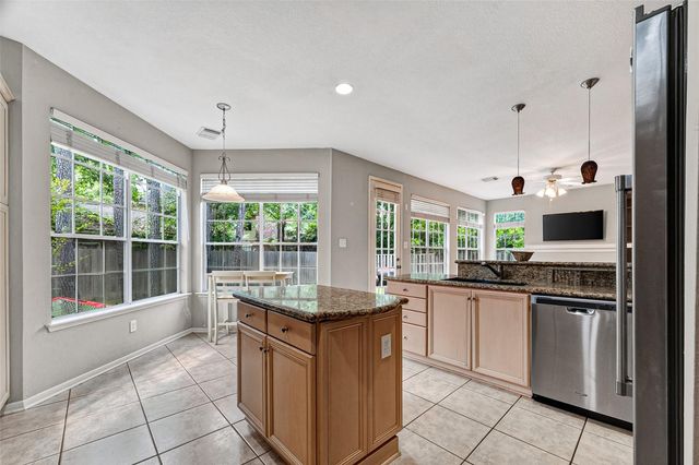 150 Wisteria Walk Circle, The Woodlands, TX 77381