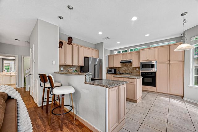 150 Wisteria Walk Circle, The Woodlands, TX 77381