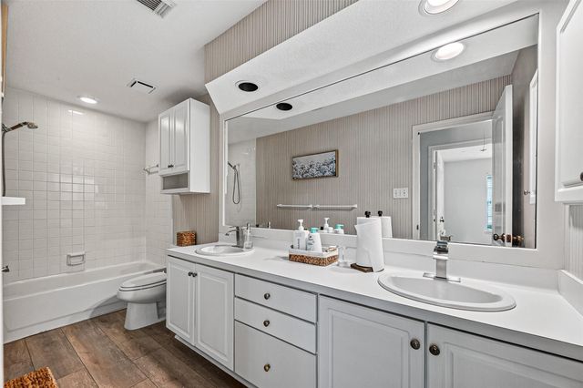 150 Wisteria Walk Circle, The Woodlands, TX 77381