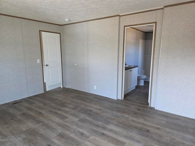 411 S Myrtle Street, Conway, MO 65632