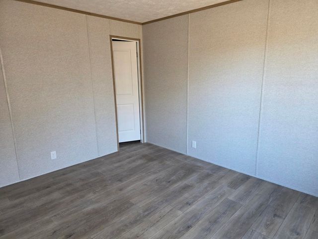 411 S Myrtle Street, Conway, MO 65632