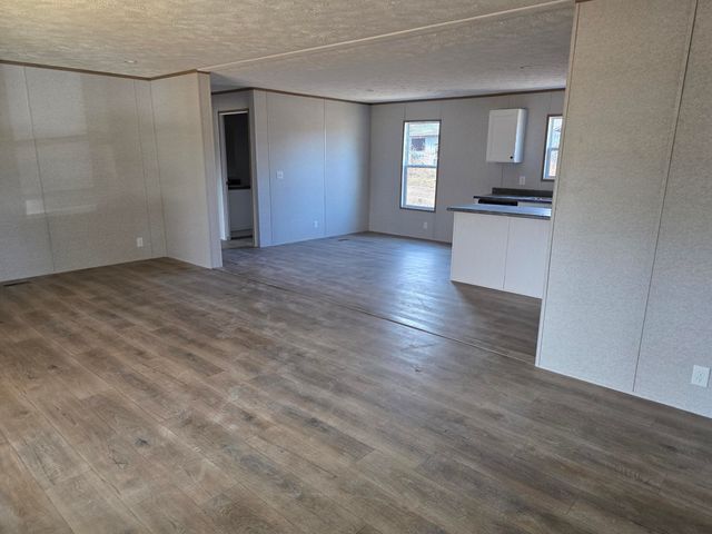 411 S Myrtle Street, Conway, MO 65632