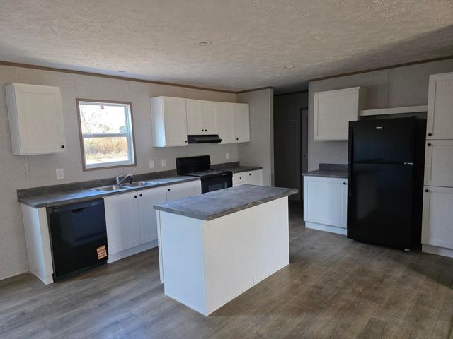 411 S Myrtle Street, Conway, MO 65632