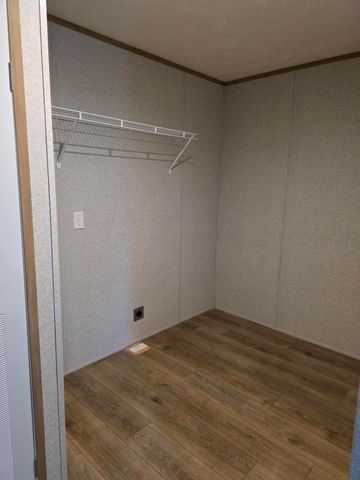 411 S Myrtle Street, Conway, MO 65632