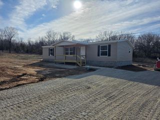 411 S Myrtle Street, Conway, MO 65632