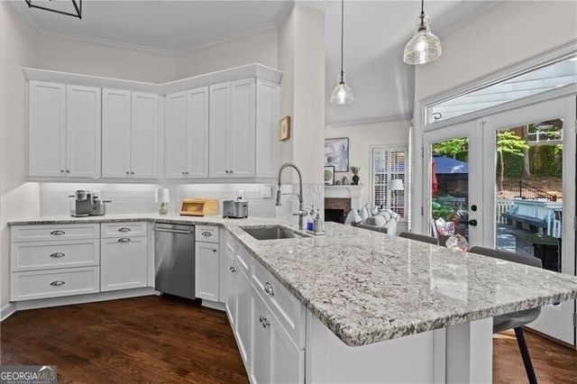 425 Abbeywood Drive, Roswell, GA 30075