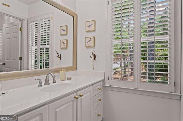 425 Abbeywood Drive, Roswell, GA 30075