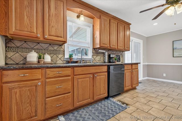 322 NE Rockwood Avenue, Bartlesville, OK 74006