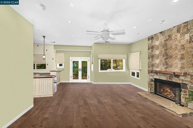 5233 5233 Boulder Ct, Concord, CA 94521