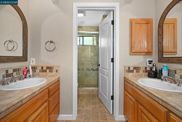 5233 5233 Boulder Ct, Concord, CA 94521