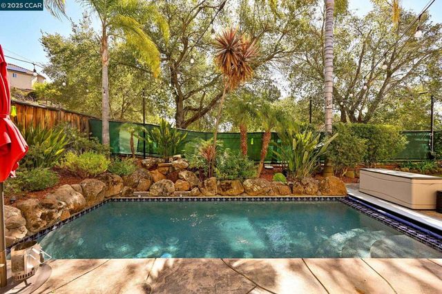 5233 5233 Boulder Ct, Concord, CA 94521