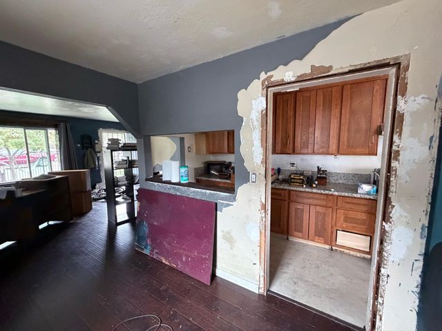 4122 Howard Ave, Sacramento, CA 95820