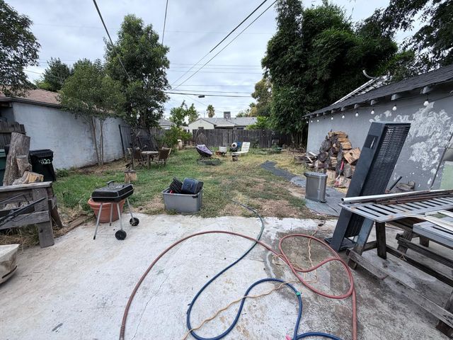 4122 Howard Ave, Sacramento, CA 95820
