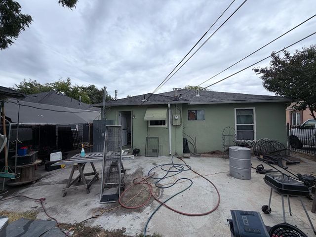 4122 Howard Ave, Sacramento, CA 95820