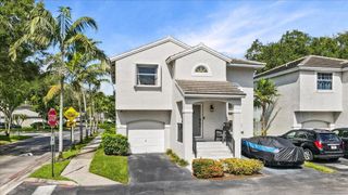 9831 NW 2nd St, Plantation, FL 33324