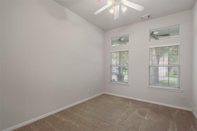 95 E Whistlers Bend Circle, The Woodlands, TX 77384