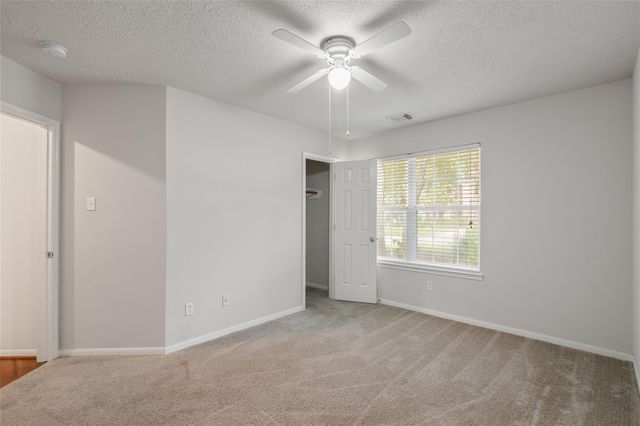 95 E Whistlers Bend Circle, The Woodlands, TX 77384