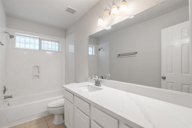 95 E Whistlers Bend Circle, The Woodlands, TX 77384