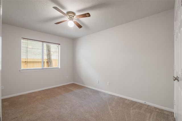 95 E Whistlers Bend Circle, The Woodlands, TX 77384