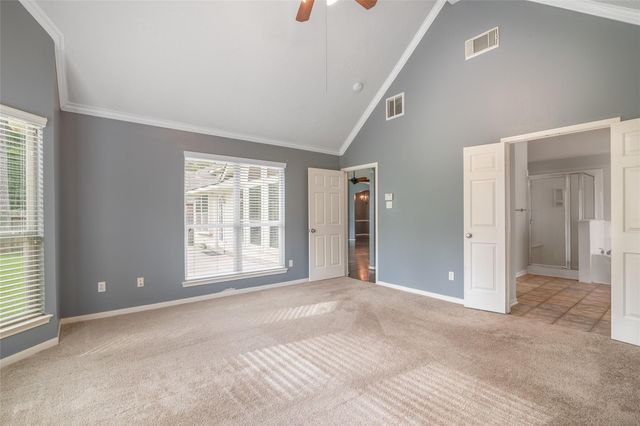 95 E Whistlers Bend Circle, The Woodlands, TX 77384