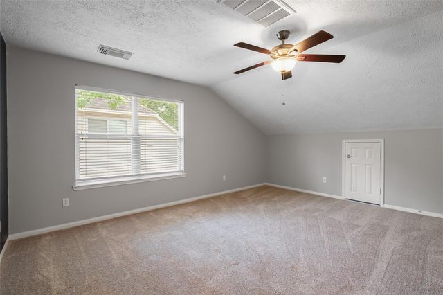 95 E Whistlers Bend Circle, The Woodlands, TX 77384