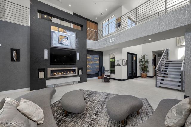 5 HIGHLAND COVE Lane, Henderson, NV 89011