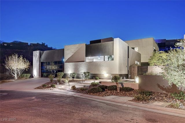 5 HIGHLAND COVE Lane, Henderson, NV 89011