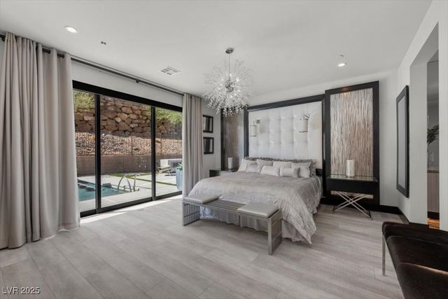 5 HIGHLAND COVE Lane, Henderson, NV 89011