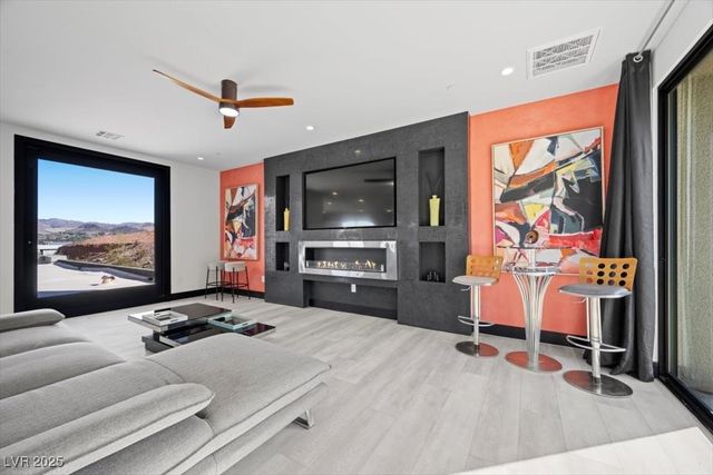 5 HIGHLAND COVE Lane, Henderson, NV 89011