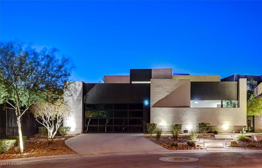 5 HIGHLAND COVE Lane, Henderson, NV 89011