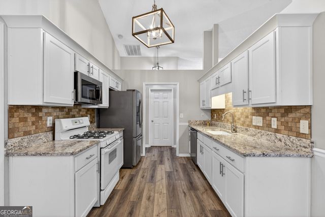 147 Lake Cove Approach, Newnan, GA 30265