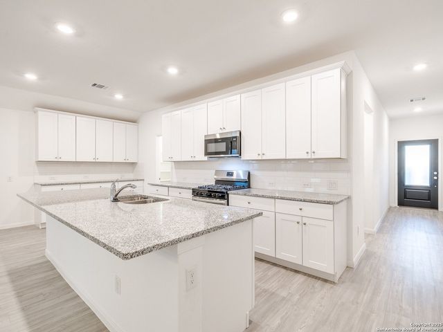 2112 Wood Thrush, New Braunfels, TX 78130