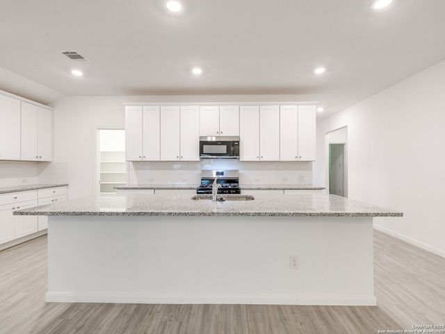 2112 Wood Thrush, New Braunfels, TX 78130
