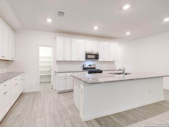 2112 Wood Thrush, New Braunfels, TX 78130