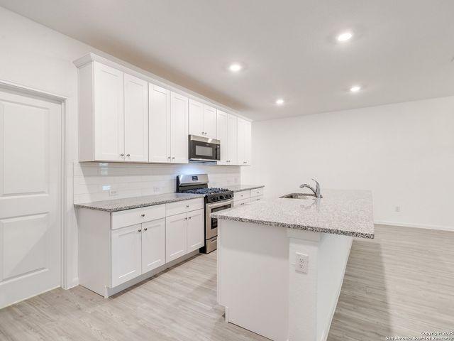 2112 Wood Thrush, New Braunfels, TX 78130
