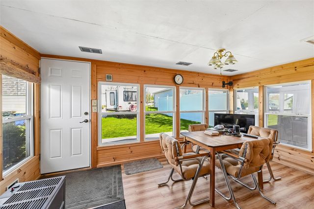 329 2nd Street, Atkins, IA 52206