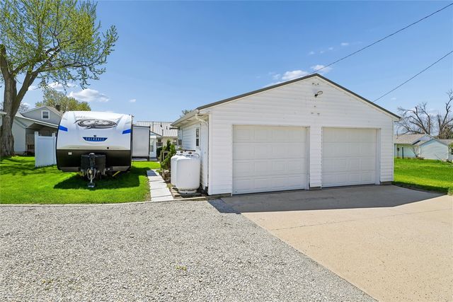 329 2nd Street, Atkins, IA 52206