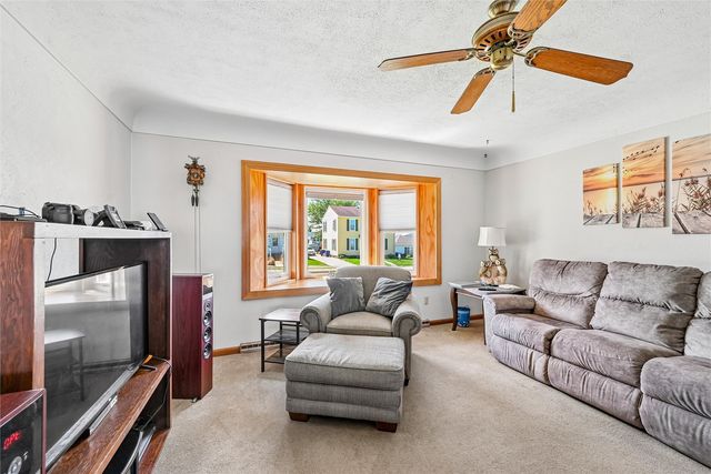 329 2nd Street, Atkins, IA 52206