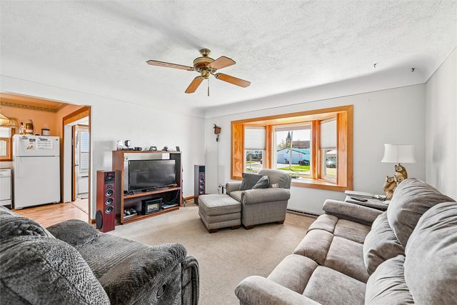 329 2nd Street, Atkins, IA 52206