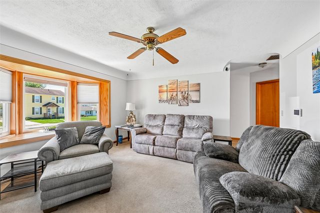 329 2nd Street, Atkins, IA 52206