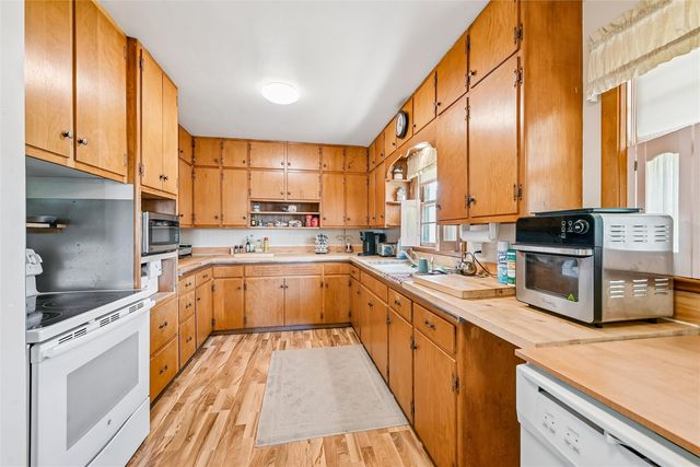 329 2nd Street, Atkins, IA 52206