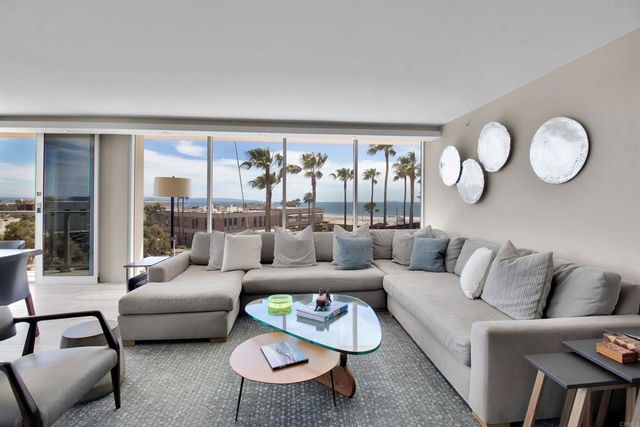 1820 Avenida Del Mundo 304, Coronado, CA 92118