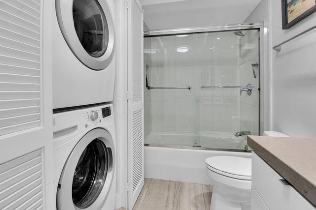 1820 Avenida Del Mundo 304, Coronado, CA 92118
