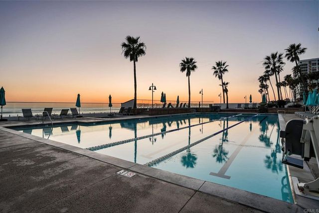 1820 Avenida Del Mundo 304, Coronado, CA 92118