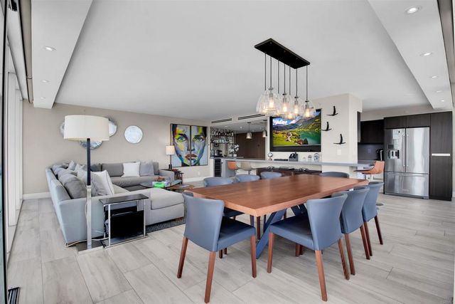1820 Avenida Del Mundo 304, Coronado, CA 92118
