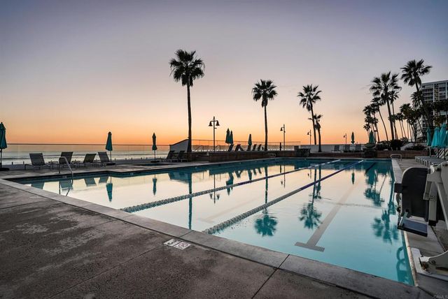 1820 Avenida Del Mundo 304, Coronado, CA 92118
